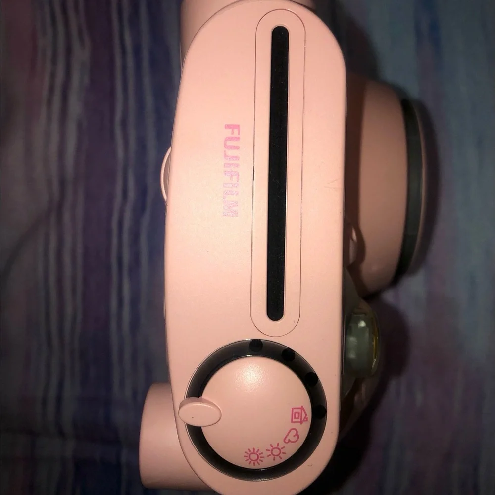 Fujifilm instax mini 7s light pink camera with carrying case